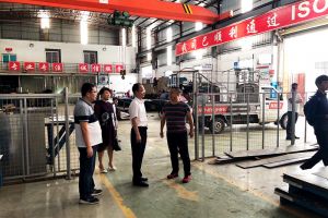 附近的激光切割加工廠，吸引廣寧縣領(lǐng)導(dǎo)過來參觀指導(dǎo)工作【恒宇泰金屬】