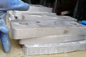 鐵板激光切割加工價格，批量訂單打折加工【恒宇泰金屬】