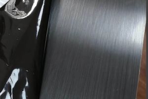 黑鈦不銹鋼的格板同樣作為不銹鋼的裝飾線條