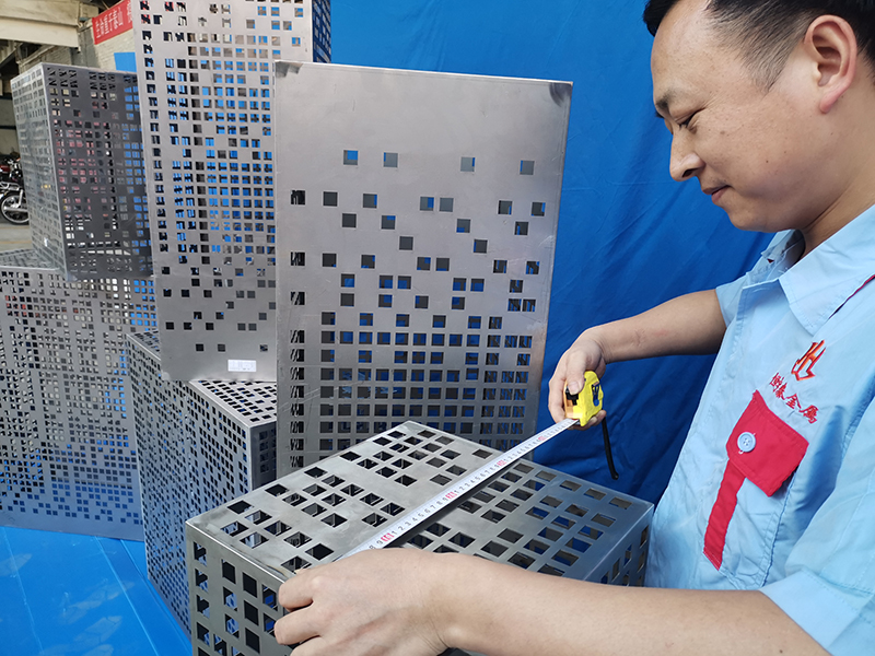 鈑金加工執(zhí)行的標(biāo)準(zhǔn) 鈑金加工執(zhí)行的標(biāo)準(zhǔn)