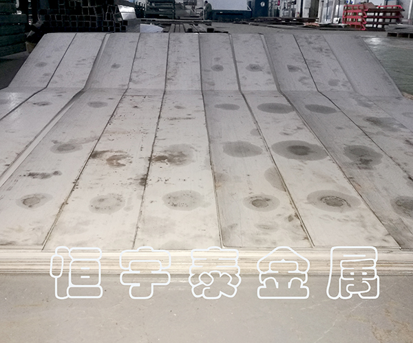 介紹剪板機(jī)鈑金加工的材料和設(shè)備是什么？