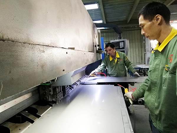 鈑金加工 解析鈑金件剪折操作的標(biāo)準(zhǔn)