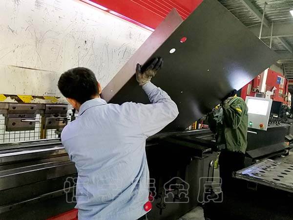 鈑金加工需要應(yīng)用的工具有哪些