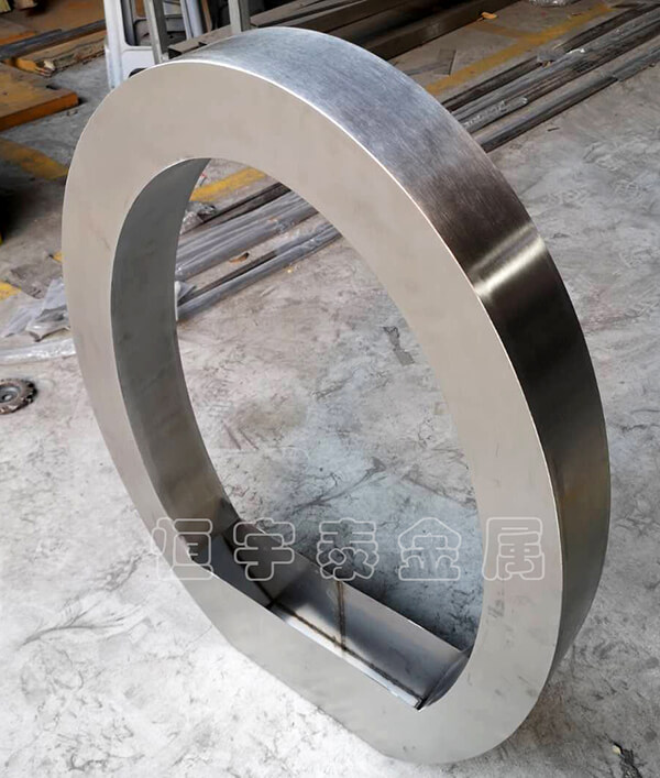 對不銹鋼板進(jìn)行異形折彎的加工處理