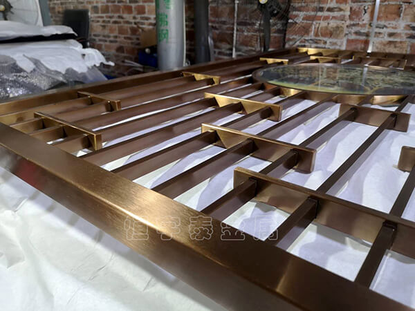 關(guān)于不銹鋼裝飾條的顏色不一致問題