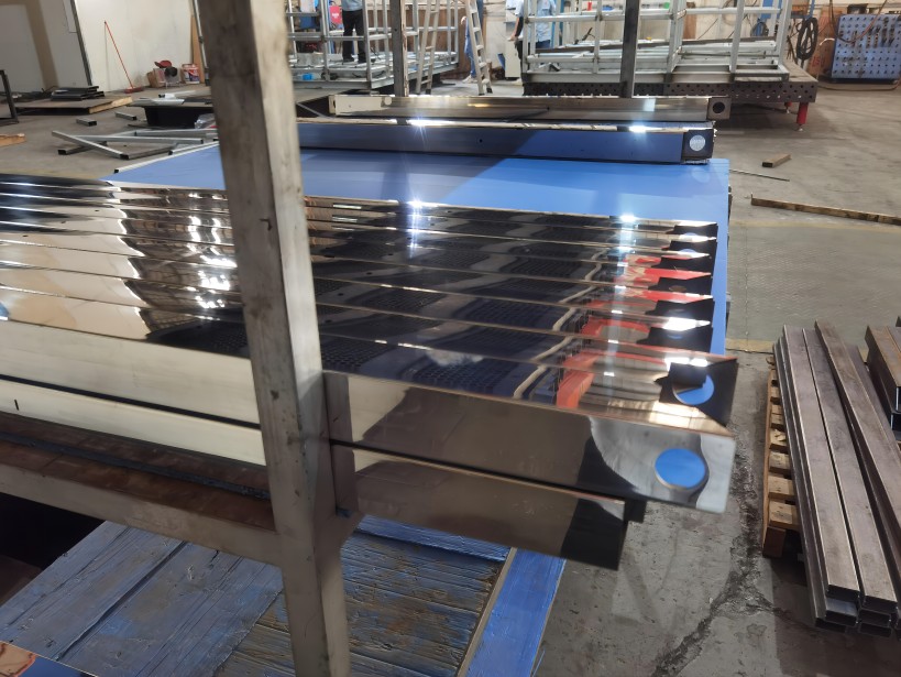 304不銹鋼鋼管的切割過程中需特別留意什么