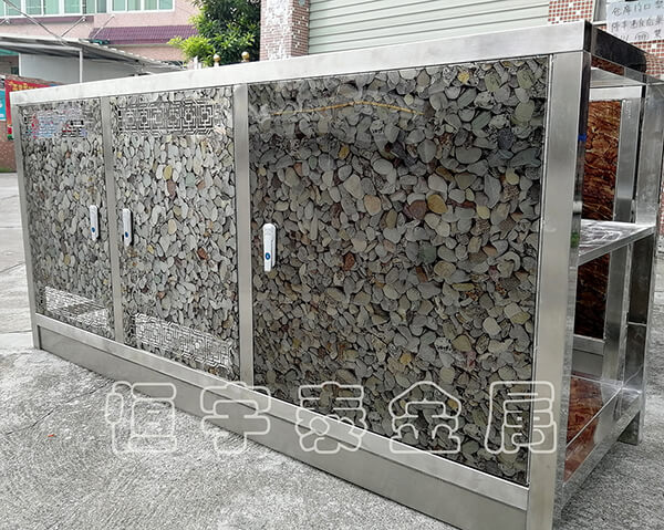 不銹鋼制成的家居具備哪些顯著的優(yōu)勢