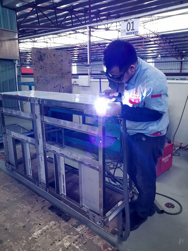 與其他焊接方法相比 激光焊接的操作更為簡便